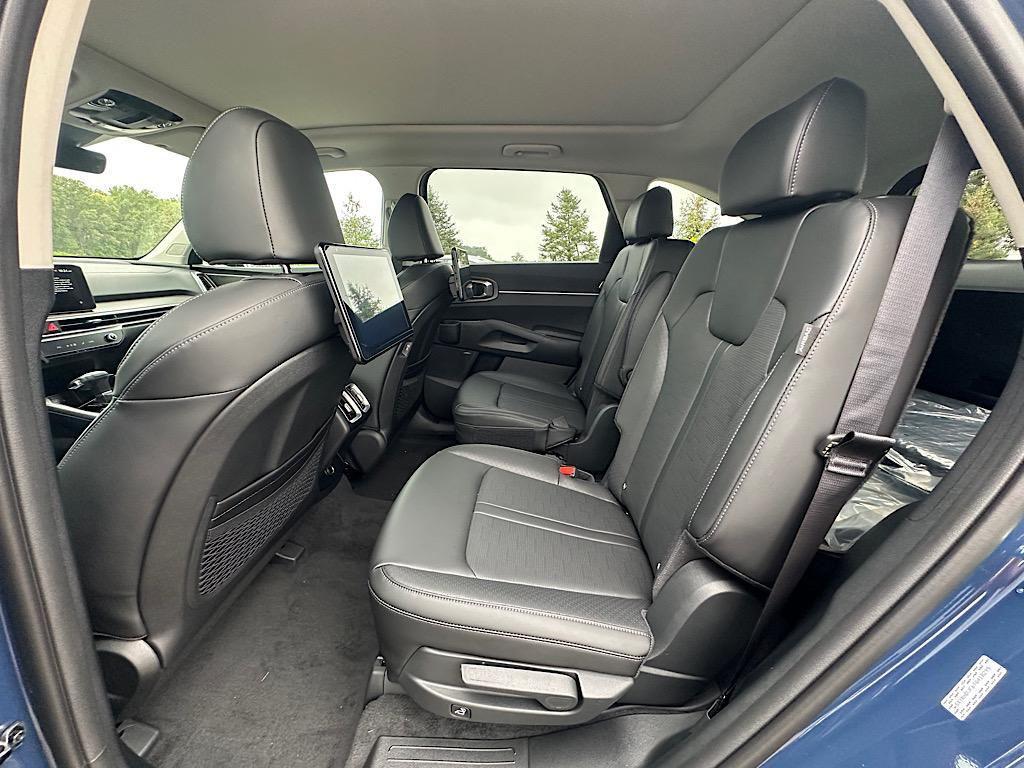 new 2026 Kia Sorento car, priced at $42,343