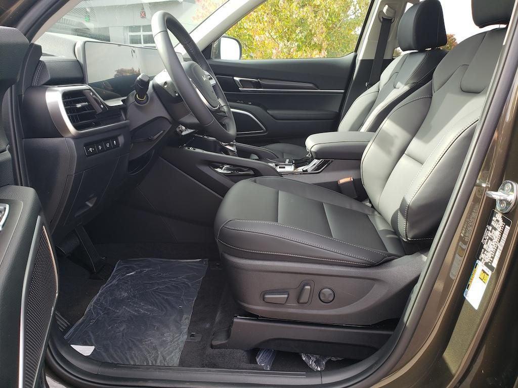 new 2025 Kia Telluride car, priced at $38,639