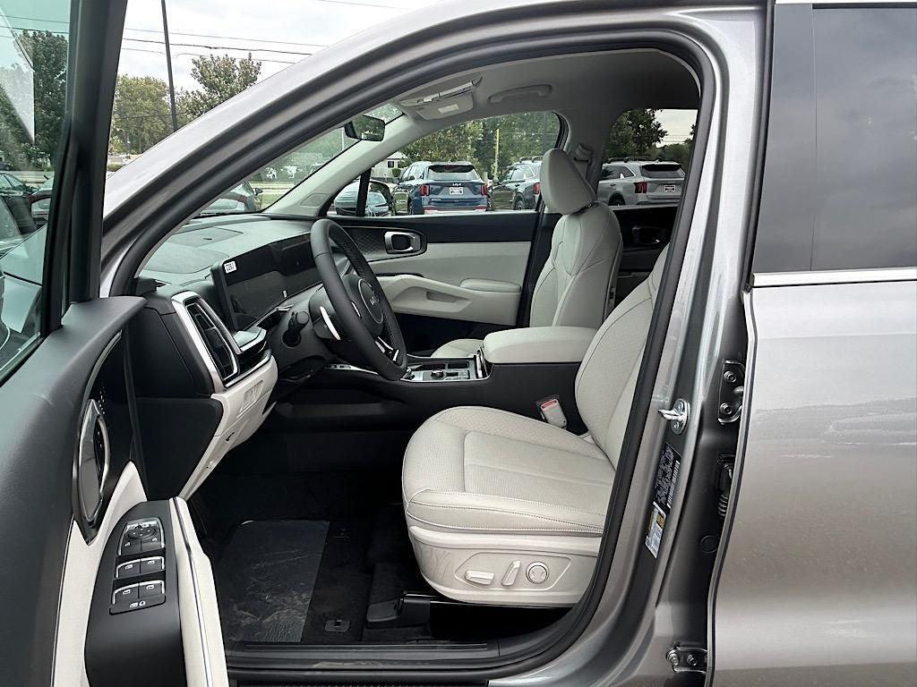 new 2025 Kia Sorento Hybrid car, priced at $36,582