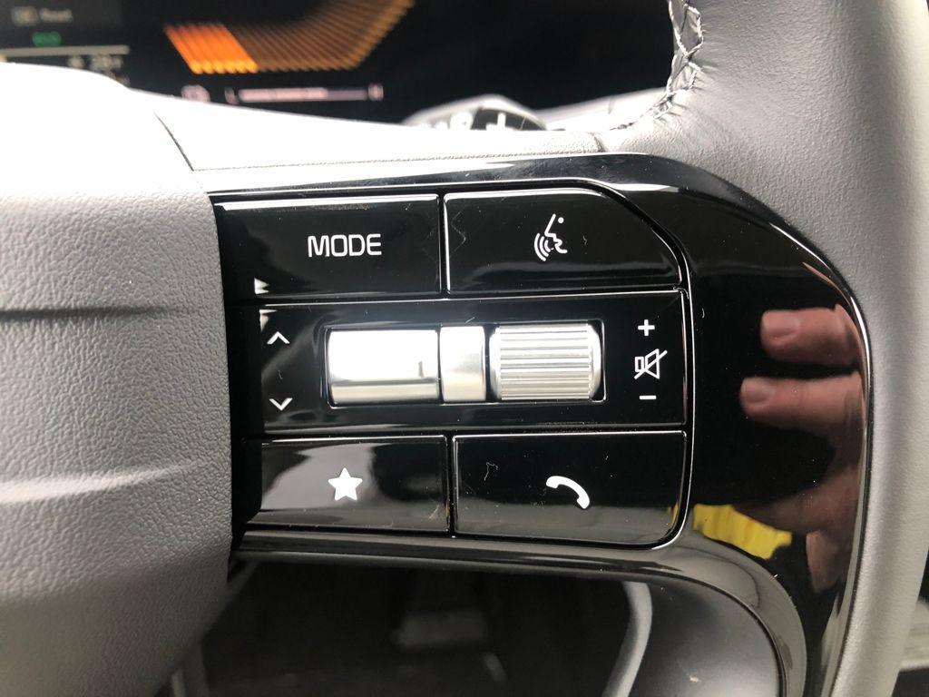 new 2026 Kia Sorento Hybrid car, priced at $39,044