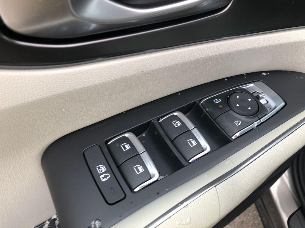 new 2026 Kia Sorento Hybrid car, priced at $39,044