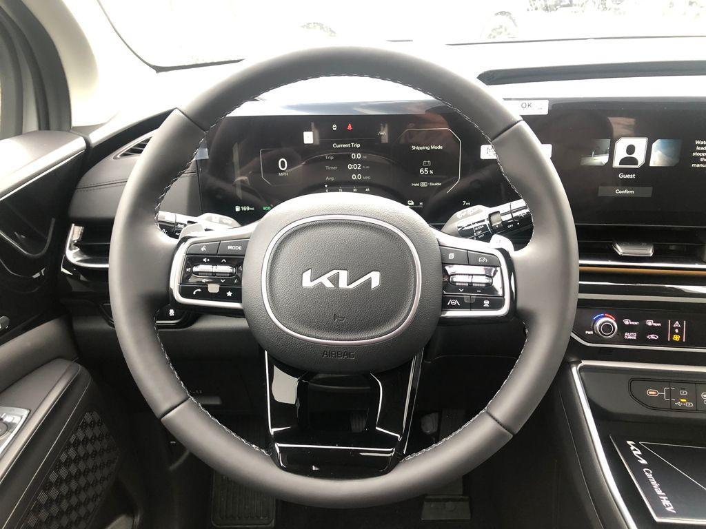 new 2026 Kia Carnival Hybrid car, priced at $52,895
