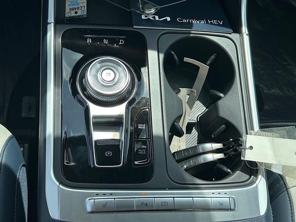 new 2026 Kia Carnival Hybrid car, priced at $42,881