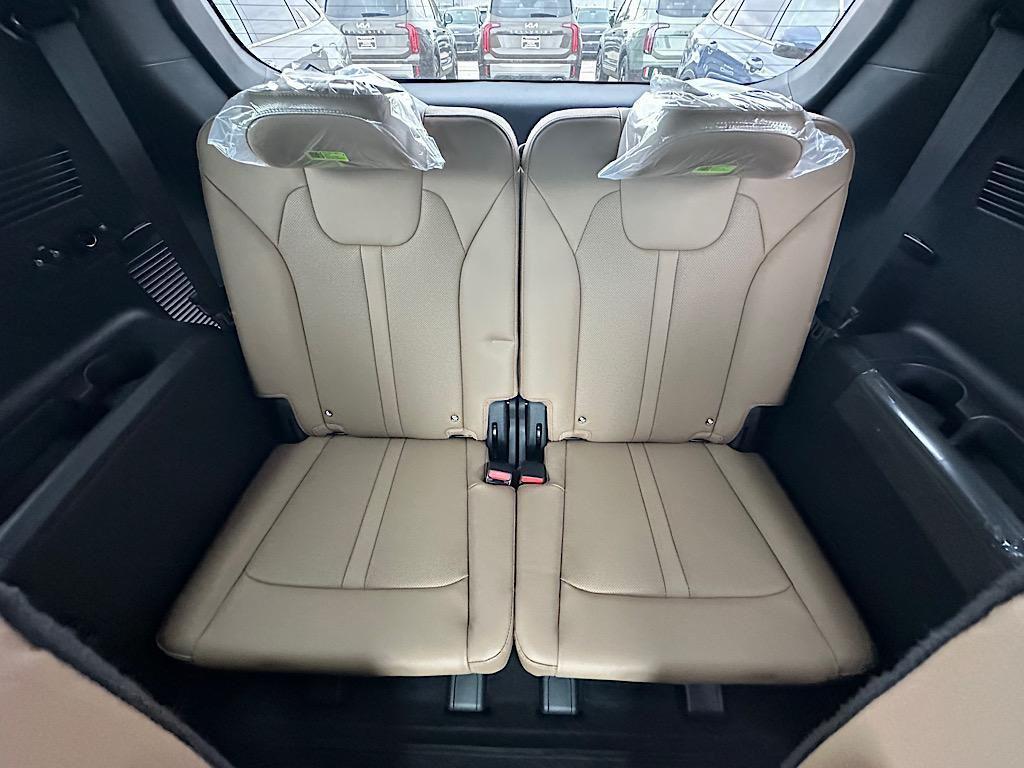 new 2026 Kia Sorento car, priced at $44,235