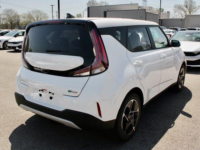 new 2025 Kia Soul car, priced at $25,666