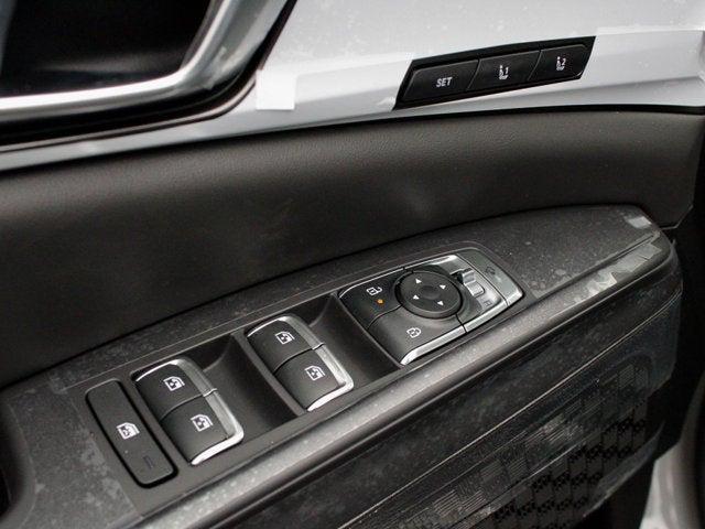 new 2025 Kia Carnival Hybrid car, priced at $55,472