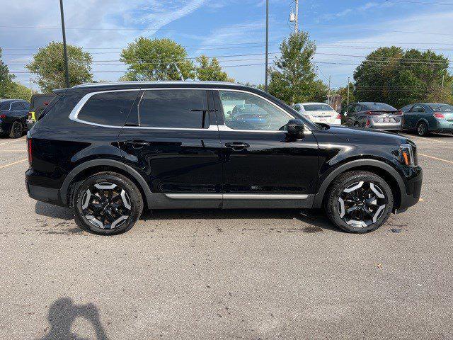 used 2024 Kia Telluride car, priced at $36,230