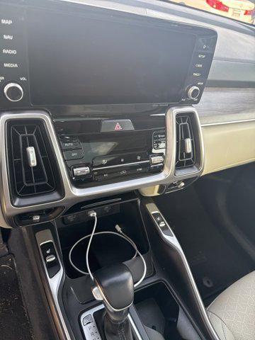used 2022 Kia Sorento car, priced at $25,217