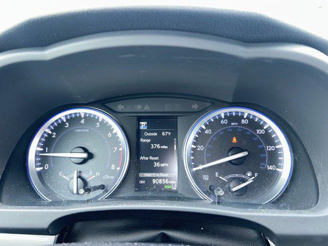 used 2018 Toyota Highlander car