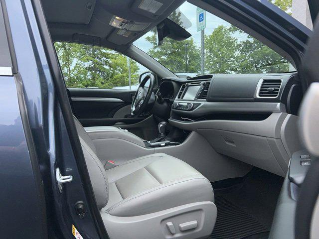 used 2018 Toyota Highlander car