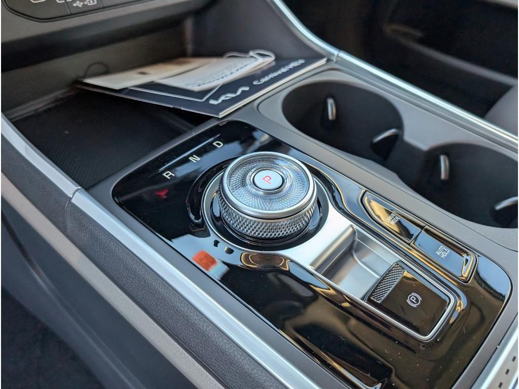 new 2026 Kia Carnival Hybrid car