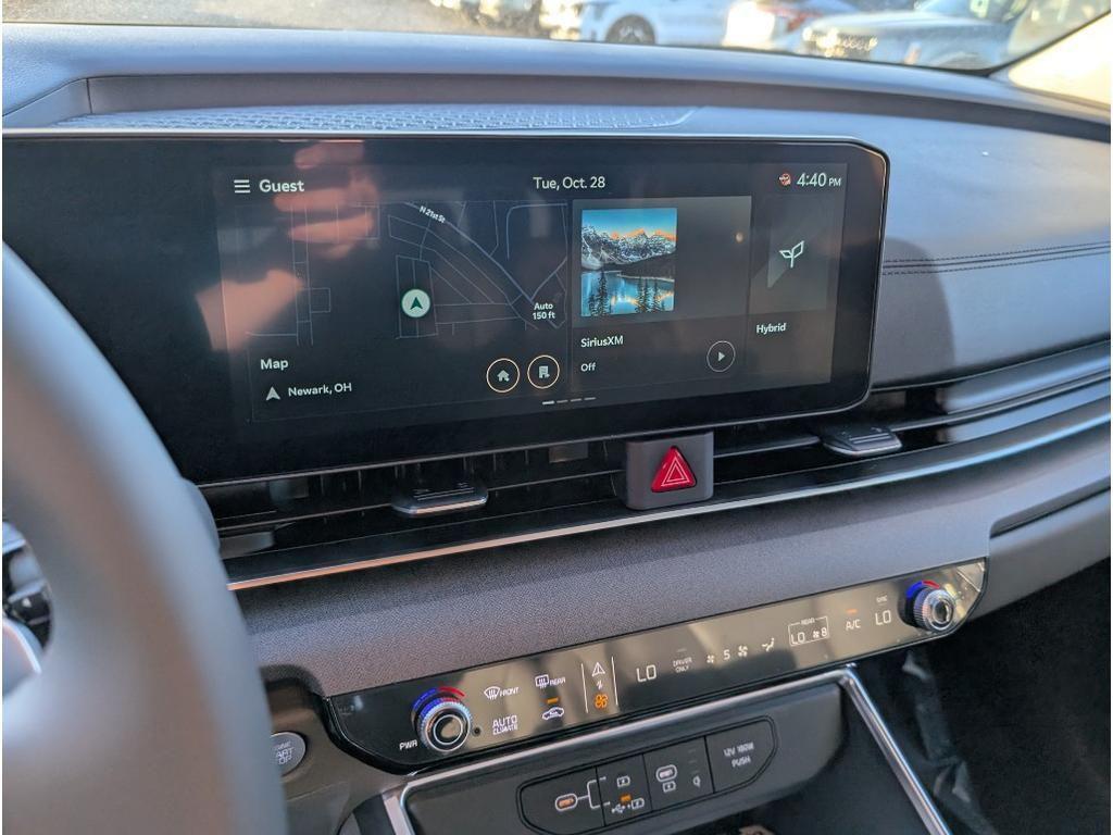 new 2026 Kia Carnival Hybrid car