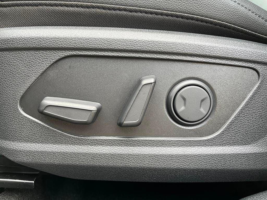 new 2026 Kia Sportage car, priced at $28,076