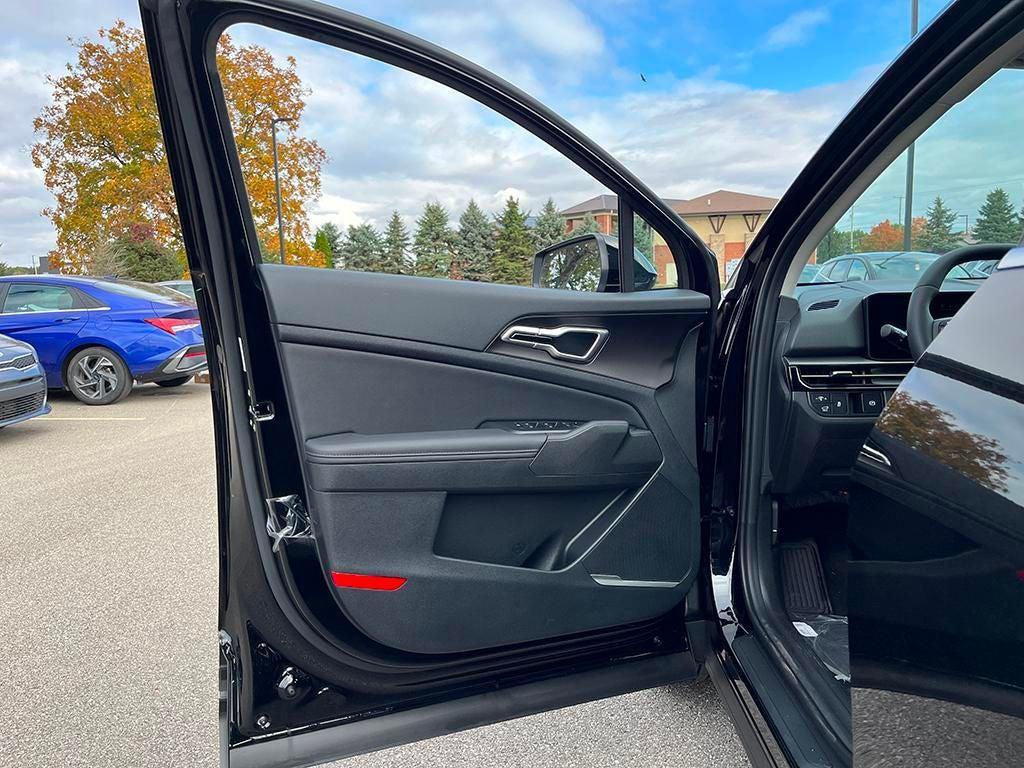 new 2026 Kia Sportage car, priced at $28,076