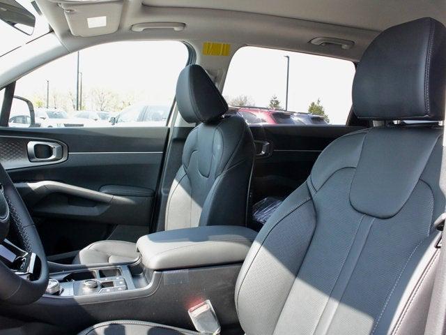 new 2025 Kia Sorento Hybrid car, priced at $40,881