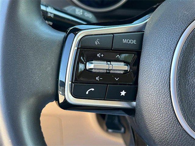 used 2024 Kia Carnival car, priced at $31,029