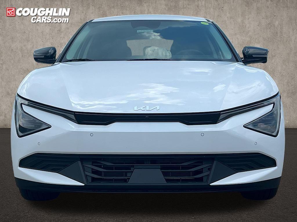 new 2025 Kia EV6 car, priced at $41,581