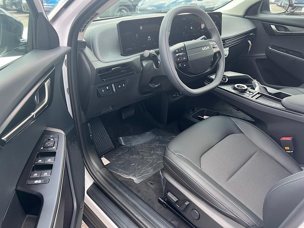 new 2025 Kia EV6 car, priced at $41,581