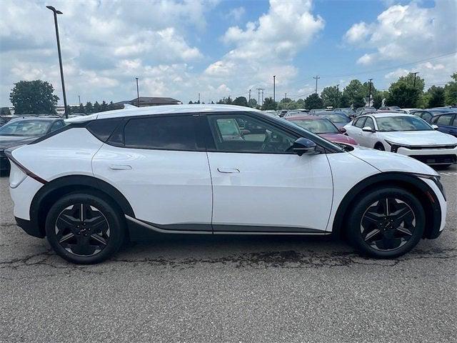 new 2025 Kia EV6 car, priced at $43,581
