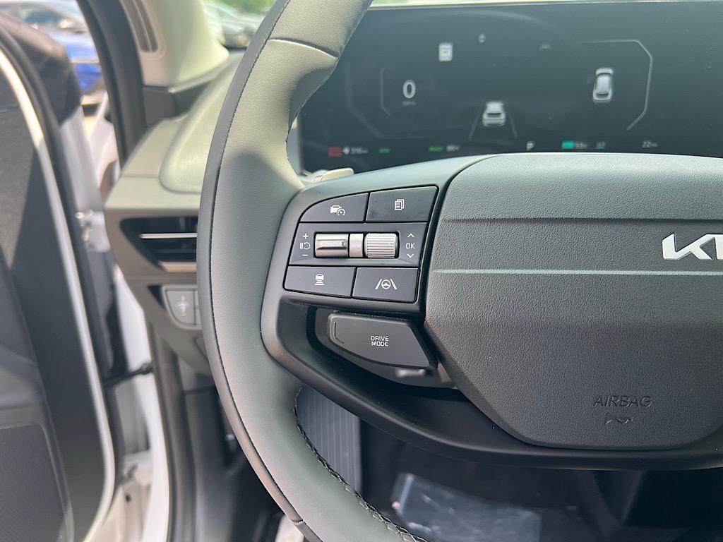 new 2025 Kia EV6 car, priced at $41,581