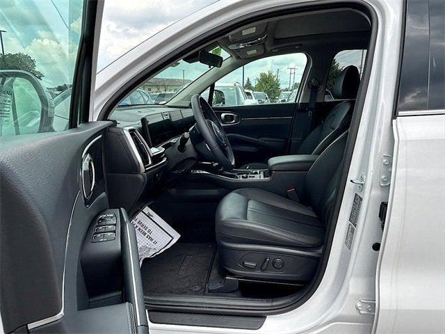 new 2025 Kia Sorento car, priced at $35,413