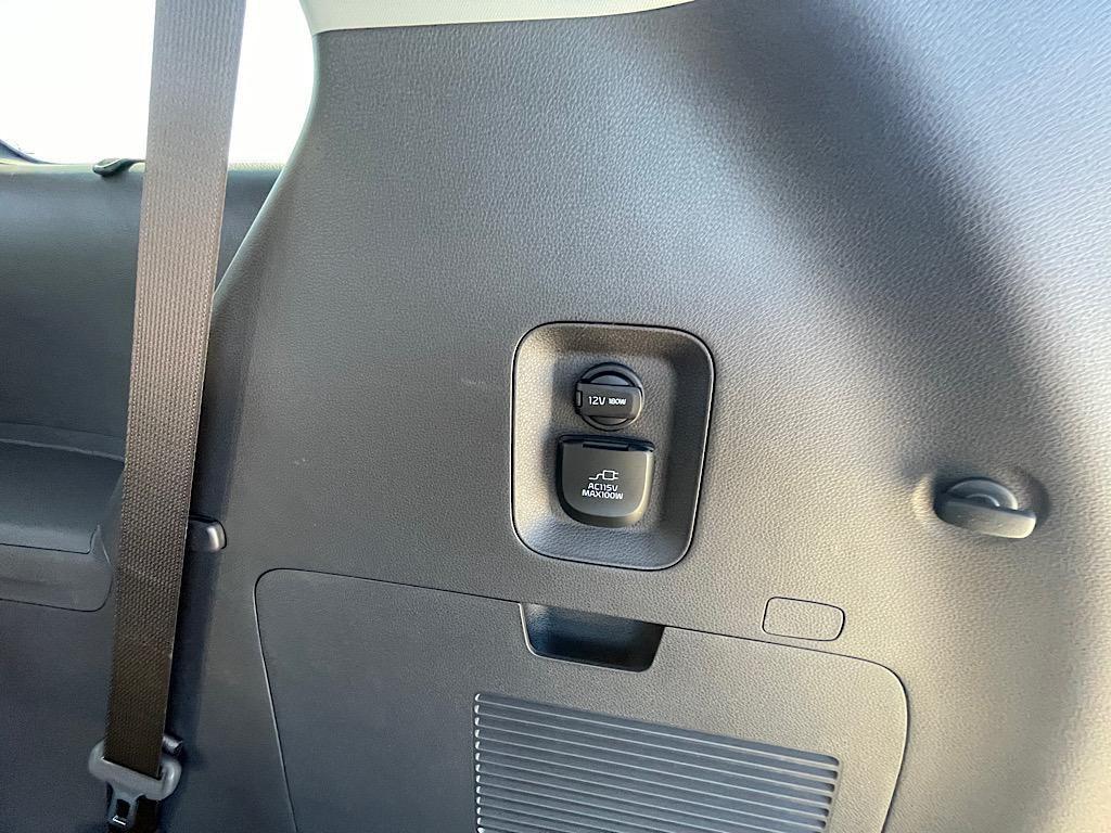 new 2026 Kia Carnival Hybrid car, priced at $52,285