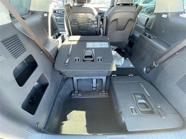 new 2026 Kia Carnival Hybrid car, priced at $52,714