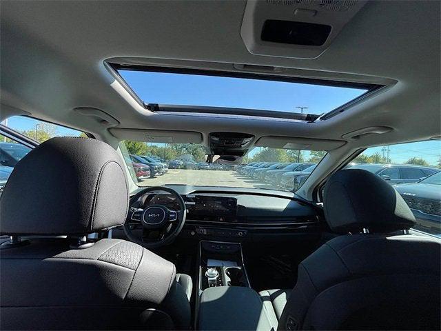 new 2026 Kia Carnival Hybrid car, priced at $52,714