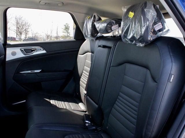 new 2025 Kia Sportage car, priced at $35,891