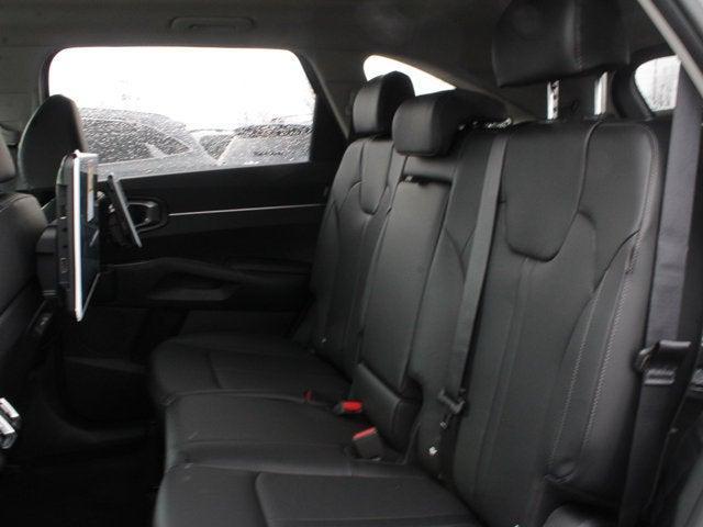 new 2025 Kia Sorento car, priced at $36,860