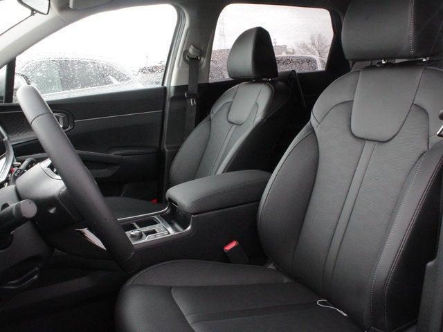 new 2025 Kia Sorento car, priced at $36,860