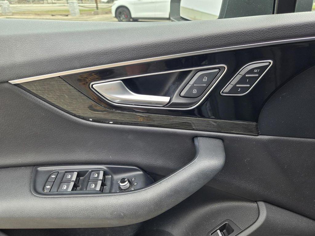 used 2017 Audi Q7 car, priced at $14,950