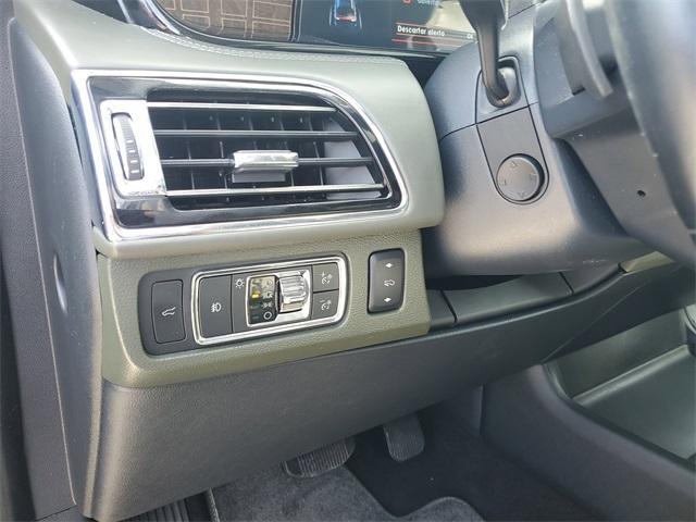 used 2023 Lincoln Navigator car, priced at $69,990