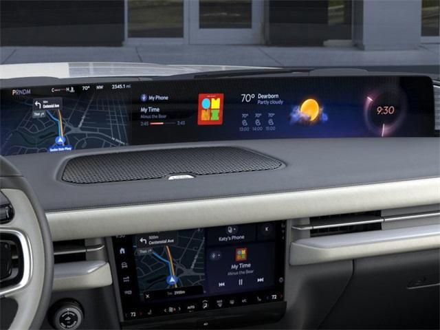 new 2025 Lincoln Navigator car, priced at $109,300