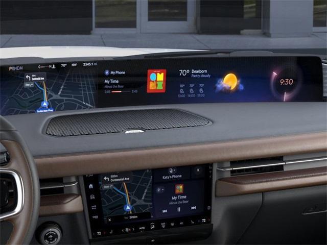 new 2025 Lincoln Navigator car, priced at $102,740