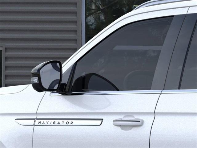 new 2025 Lincoln Navigator car, priced at $102,740
