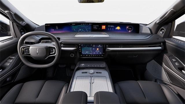 new 2025 Lincoln Navigator car, priced at $105,740