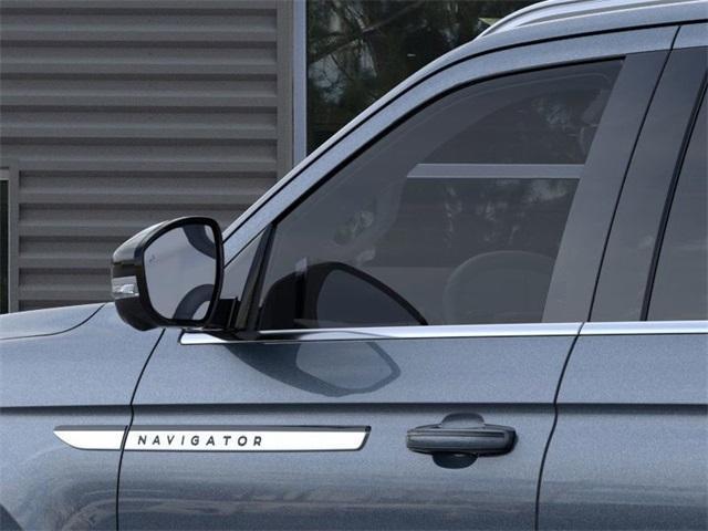 new 2025 Lincoln Navigator car, priced at $103,440