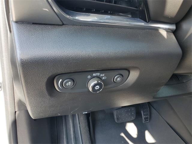 used 2021 Chevrolet Traverse car, priced at $16,590