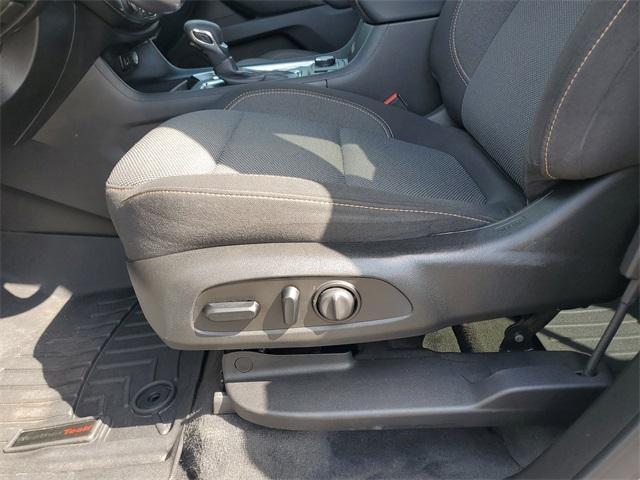 used 2021 Chevrolet Traverse car, priced at $16,590
