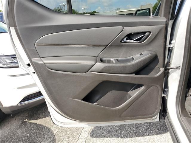 used 2021 Chevrolet Traverse car, priced at $16,590