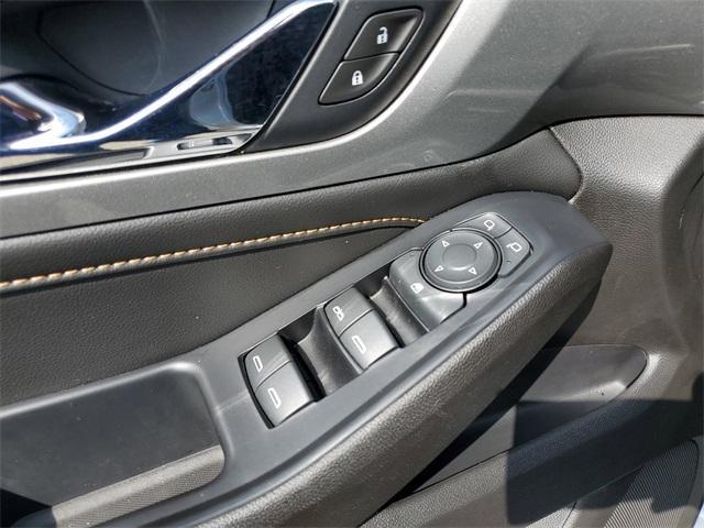 used 2021 Chevrolet Traverse car, priced at $16,590