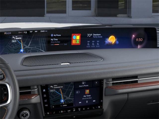 new 2025 Lincoln Navigator car, priced at $122,480
