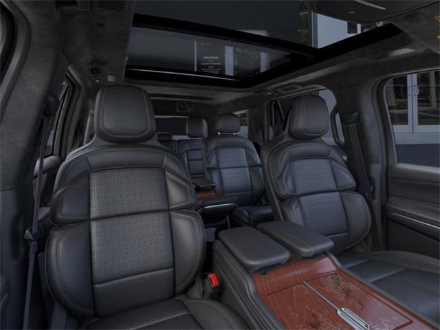 new 2025 Lincoln Navigator car, priced at $122,480