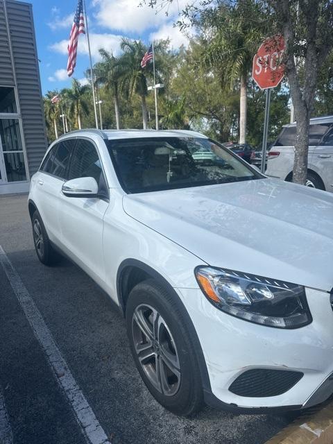 used 2019 Mercedes-Benz GLC 300 car