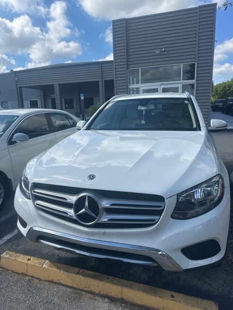 used 2019 Mercedes-Benz GLC 300 car