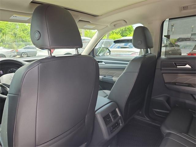 used 2021 Volkswagen Atlas car, priced at $25,990