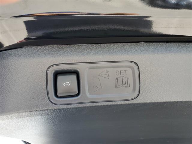 used 2024 Ford Expedition car, priced at $56,590