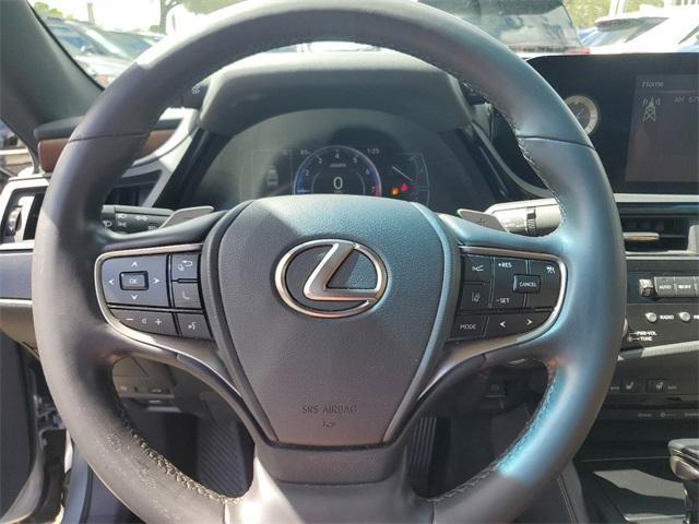 used 2022 Lexus ES 350 car, priced at $27,990