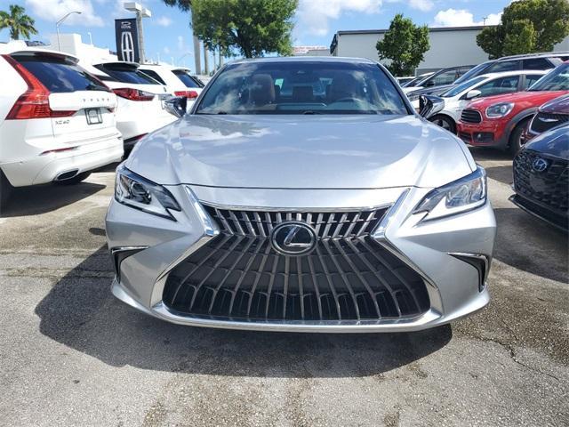 used 2022 Lexus ES 350 car, priced at $27,990